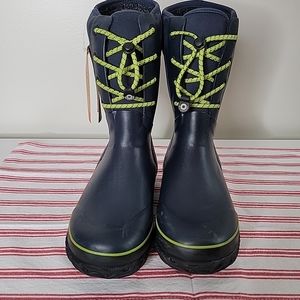 Bogs K Arcata Lace winter waterproof boots size 5 youth